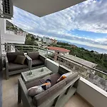 Selami Sea View Apartment Lukovë