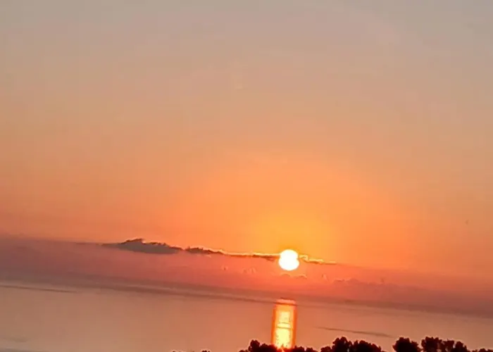 Selami Sea View Apartment Lukove